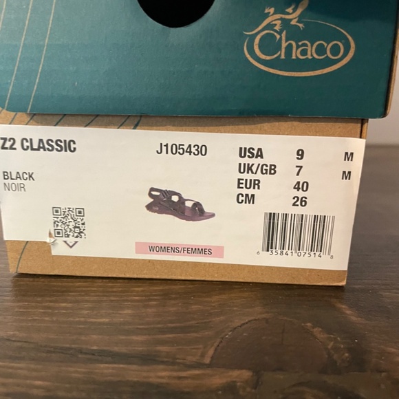 Chaco Women's Z/2 Classic Sandal Black size 9 - Picture 2 of 7